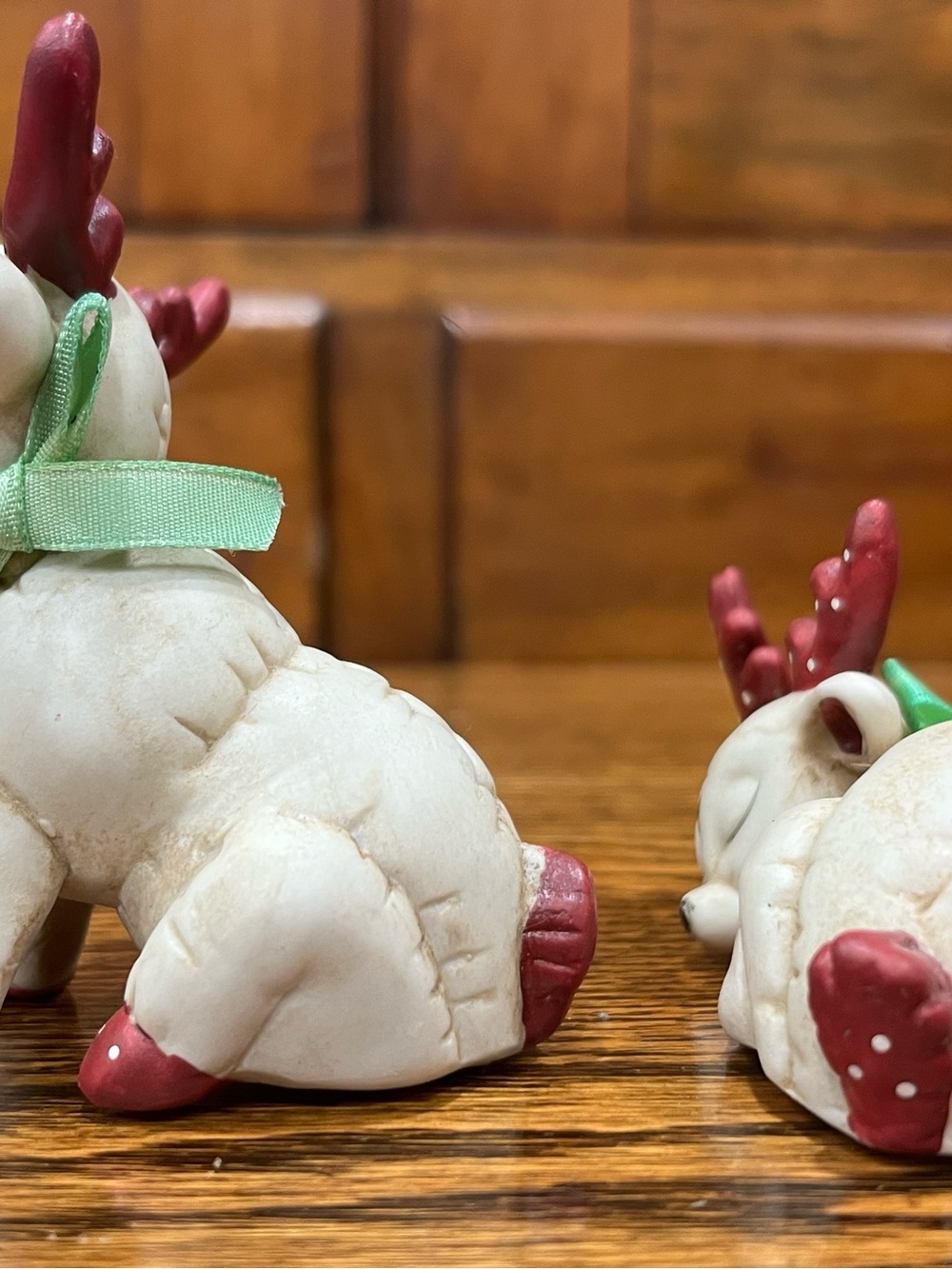 Vintage Miniature Ceramic Reindeer Deer Figurine Set of 2 Kitschy Whimsical - Picture 3 of 7